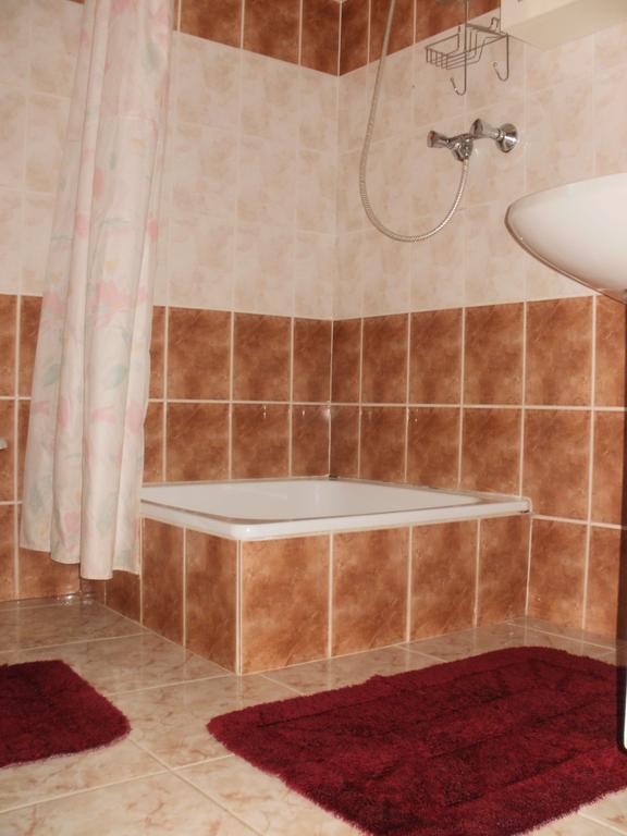 Bodzavirag Apartman Zalakaros Exteriör bild