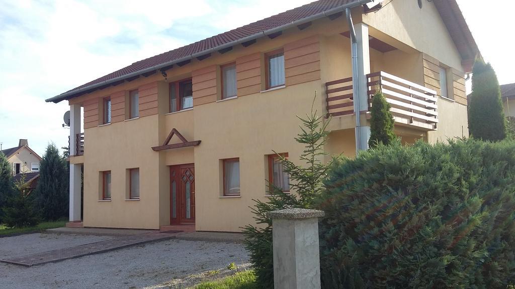 Bodzavirag Apartman Zalakaros Exteriör bild